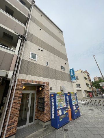 川瀬マンション弐番館の外観