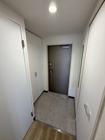 南堀江アパートメントシエロの玄関