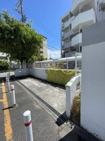 グリーンヒルズ鷹取2号棟の外観