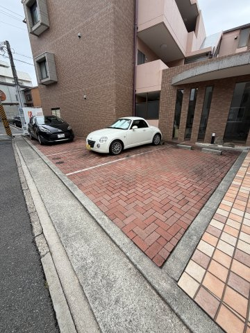 テルマ下祗園の駐車場