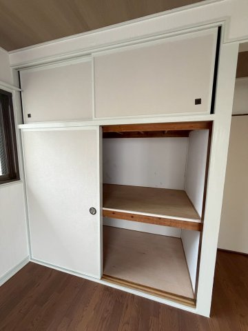 羽坂ハイツの収納|こまごまとしたものを収納できそうですね