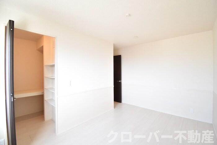 ソレアードの内装|洋室７．２帖