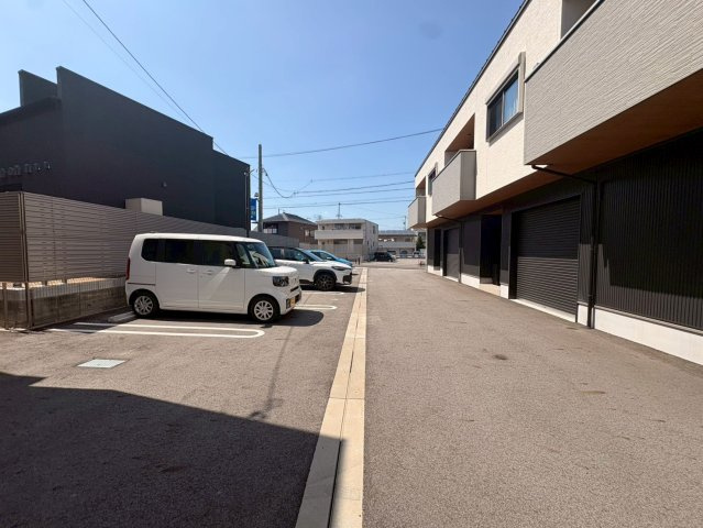 リュクラージュ土橋　Aの駐車場