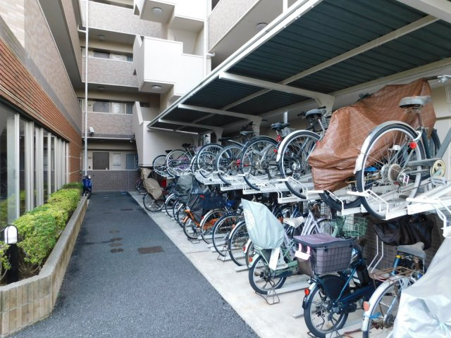 アルファスクエア小手指エコーレの駐輪場