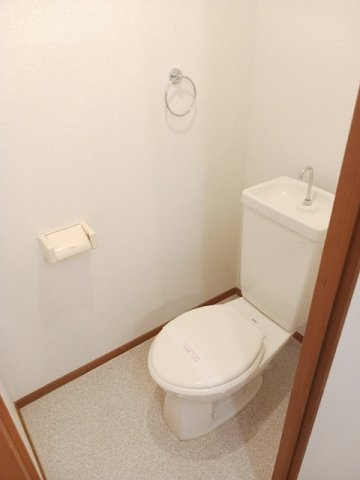 エルディム佃Ａのトイレ|コンパクトで使いやすいトイレです