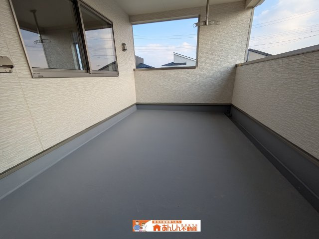 【バルコニー】 | 【月々６ 万 円 台～・おまとめ不要】古川穂波全2棟　1号棟 | 同仕様写真　インナーバルコニーは突然の雨や雪の日でも安心