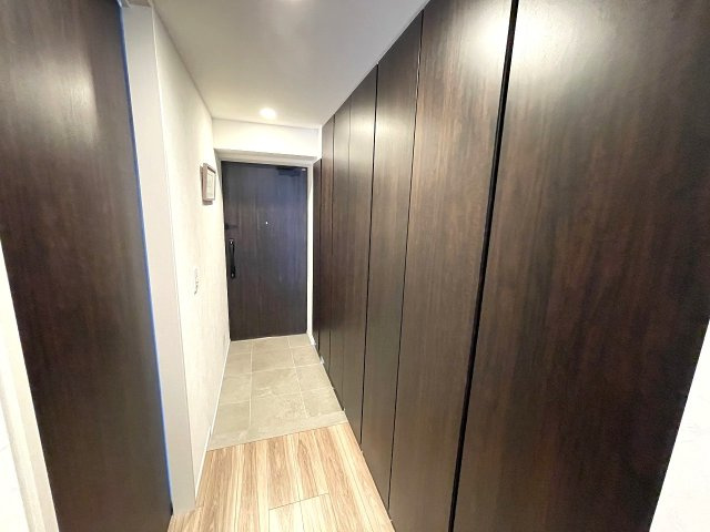【玄関】 | ◇◆パレステージ藤沢Ⅱ◆◇ | 靴や荷物をたくさん収納できるシューズBOX＆玄関収納付き！