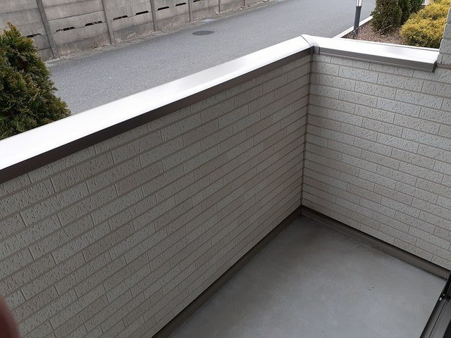 バルコニーからの眺めを楽しみながら食事をしませんか