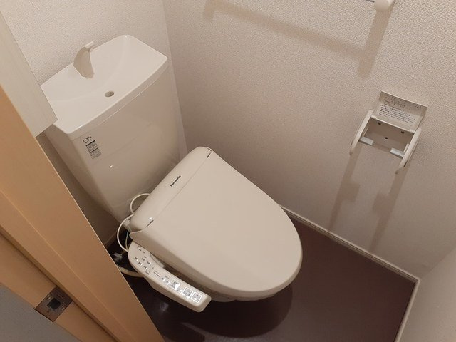 シンプルで使いやすいトイレです