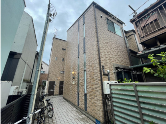 シャイニーソフト高円寺の外観