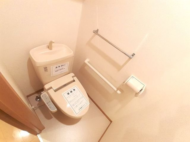 【トイレ】 | ＣＲＯＳＳ　ＷＡＶＥ嵐山 | シンプルで使いやすいトイレです