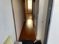 明るい玄関です