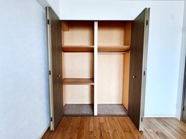 ルネ墨染２番館の収納