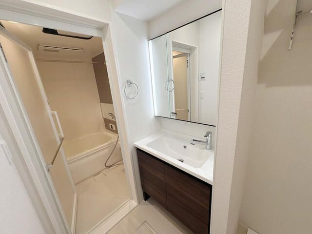 セレスティア岡本の独立洗面台|使いやすい独立洗面台です