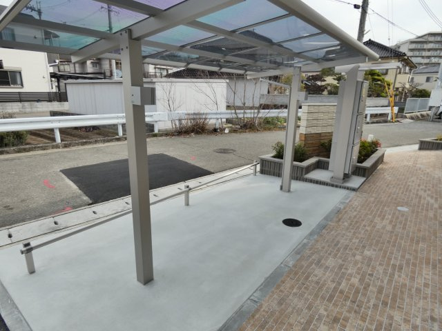 サンパテイークの駐車場