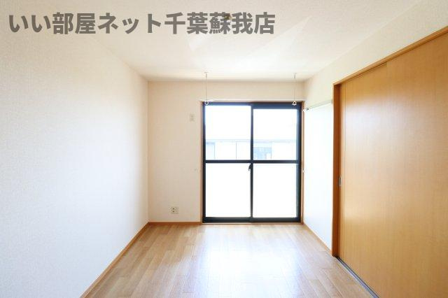 メイプルハウスCⅢの洋室|きれいな洋室です