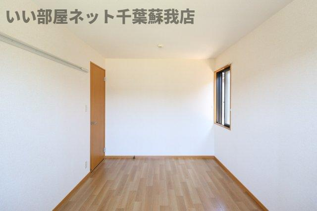 メイプルハウスCⅢの洋室|落ち着いた色調の洋室です