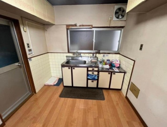 【キッチン】 | 大阪市西淀川区御幣島６丁目中古戸建 | シンプルキッチンです♪お好きなリフォームを楽しんでみませんか？
