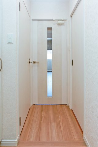 サヴォイソリディティ　9階の玄関|現状優先。