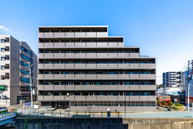 新宿区下落合１丁目の賃貸マンションの外観