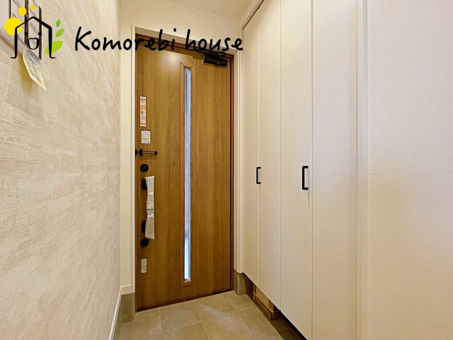 大宮南中野　新築一戸建て　Aの玄関|きれいな玄関です