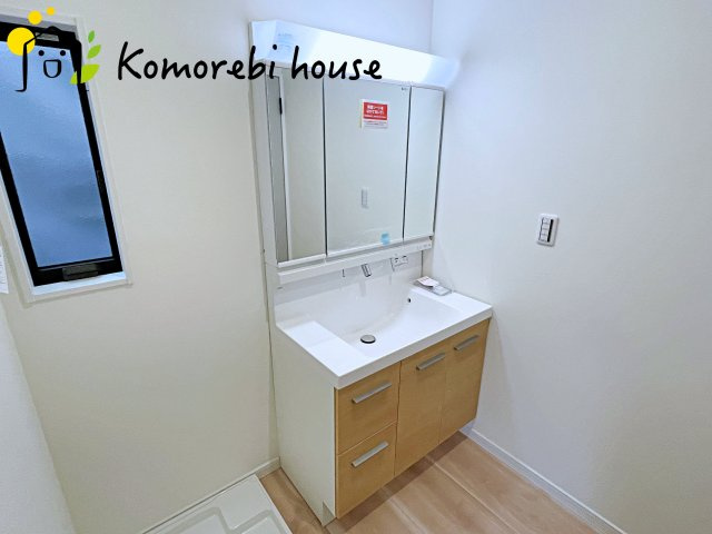 大宮南中野　新築一戸建て　Aの独立洗面台|独立洗面台で身支度をすべて済ませてしまいましょう