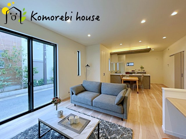 大宮南中野　新築一戸建て　Aの居間・リビング|ゆったり過ごせる居間です