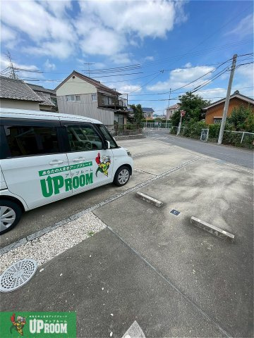 アレイズの駐車場