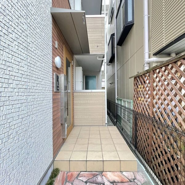 グランレーヴ金山Ⅱのエントランス