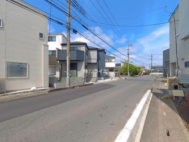 川越市南大塚2丁目全2棟　新築戸建の前面道路含む現地写真