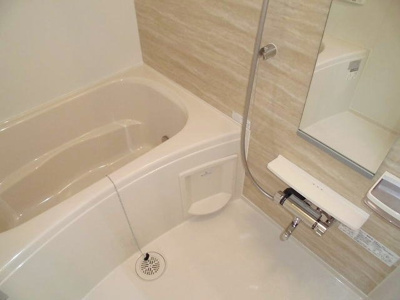 【浴室】 | ヴィーヴルⅡ | コンパクトで使いやすいお風呂です