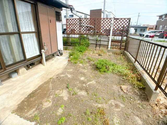 前田町貸家の庭
