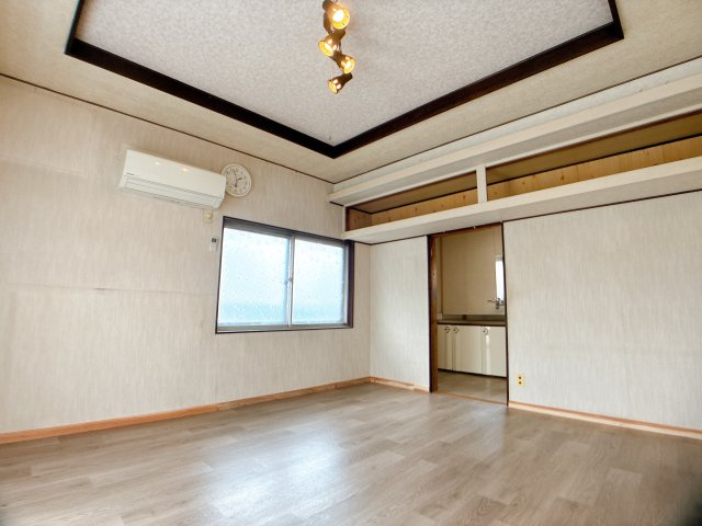 前田町貸家の居間・リビング