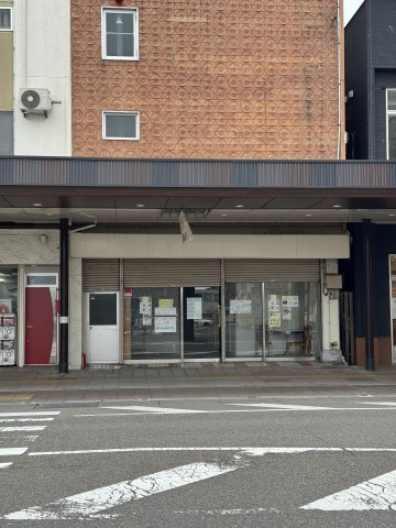 【外観】 | 平出氏トランクルーム(栄町)