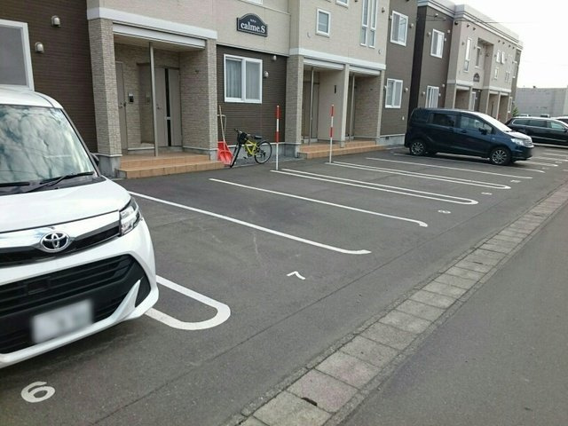 カルムＳの駐車場|駐車場完備です
