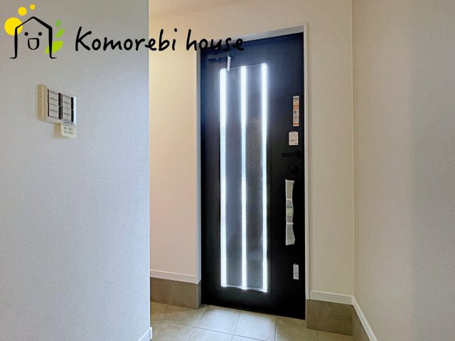 大宮南中野　新築一戸建て　Bの玄関|落ち着いた玄関です