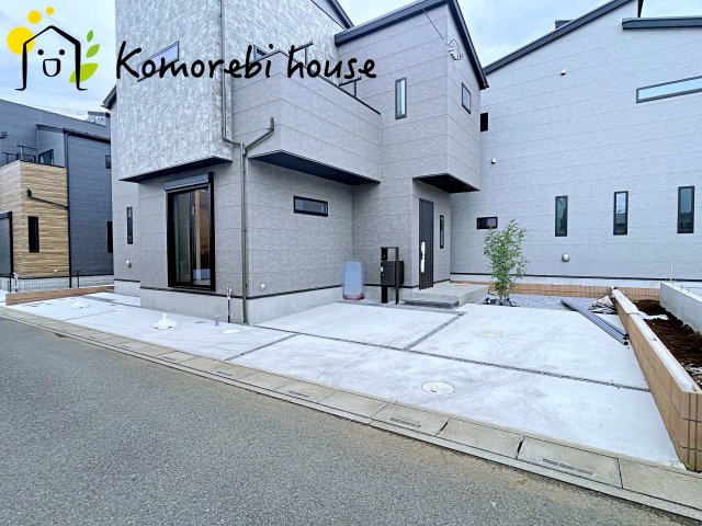 大宮南中野　新築一戸建て　Bの駐車場|駐車場があるので、車を買う予定の方も安心です