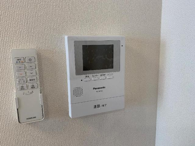 ベル　フォレⅡのセキュリティ|カメラ付インターホン