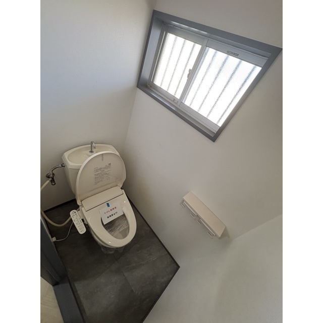 メゾンサクセスBのトイレ|コンパクトで使いやすいトイレです