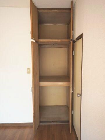 横浜市瀬谷区相沢５丁目のアパートの収納