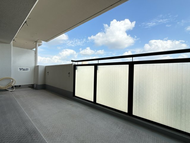 三井農林茶屋ヶ坂公園ハイツA棟のバルコニー|南側バルコニー