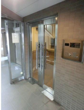 グランヴァン池袋西のエントランス