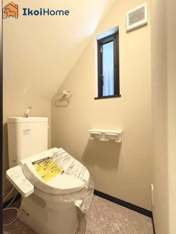 明石市二見町西二見　全1棟　新築戸建のトイレ|【ホームページに現地動画掲載中】●年中無休：当日予約可●トイレが2か所あるので夜中も安心です。