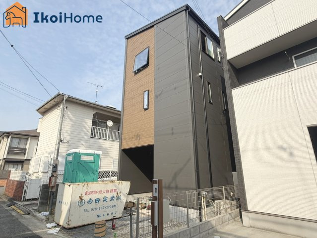 明石市二見町西二見　全1棟　新築戸建のエントランス|～ご見学に関して～平日や夜間でもご案内可能。決まったお時間で身動きが取れない方も臨機応変に対応します
