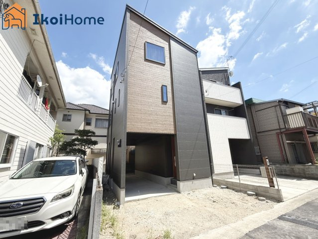 明石市二見町西二見　全1棟　新築戸建のエントランス|【ホームページに現地動画掲載中】●年中無休：当日予約可●無料送迎！最短10分でお迎えに向かいます！