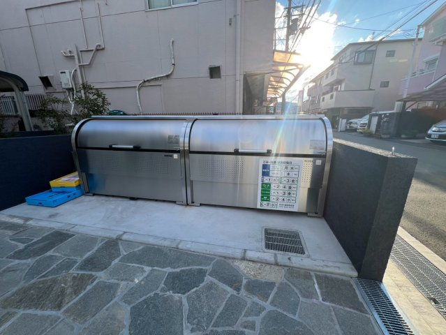 ジーアンビエンスの周辺