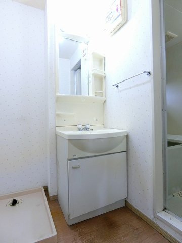 エスペランサの独立洗面台|写真は同建物の別部屋を参考に掲載しております。