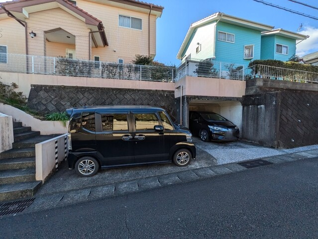 生目台東5丁目の駐車場