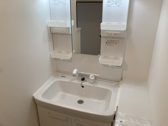ガーデンコート篭田の独立洗面台