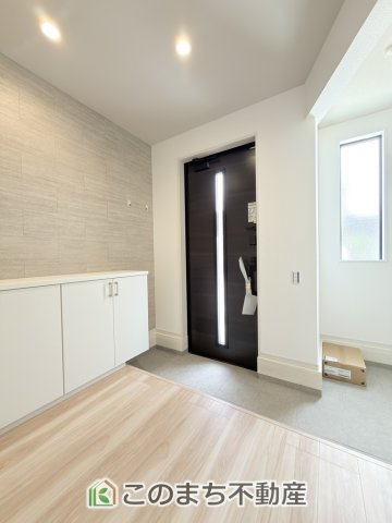 リガーレ宇都宮市宝木本町16期のトイレ|同社施工物件の写真です。※建具やフローリング、その他仕様が違う場合がございます。